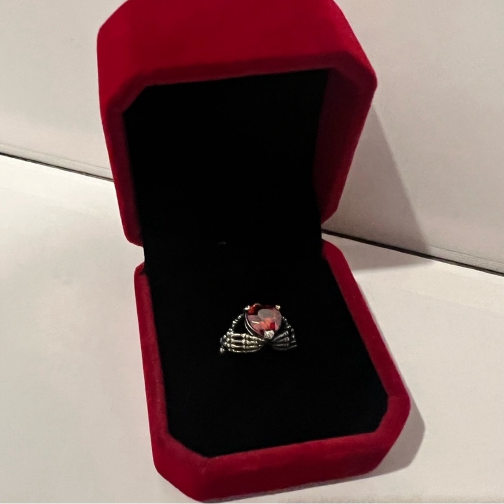 Beautiful Sterling silver CZ garnet gothic ring